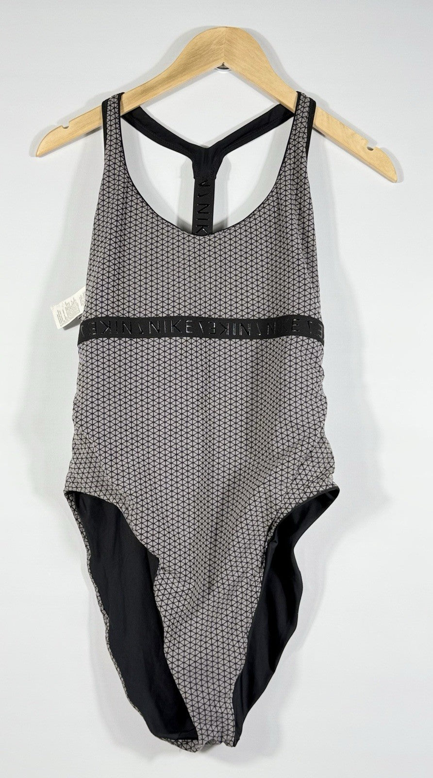 NEW Nike Women's XL Hydralock Fusion Back One Piece Swimsuit NWT $98